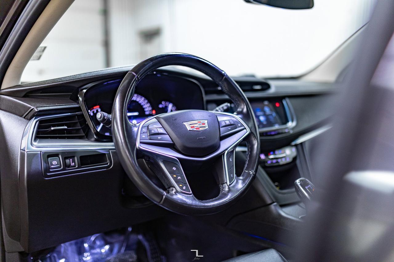 2019 Cadillac XT5 AWD Luxury Leather Roof Nav BCam Red Deer AB