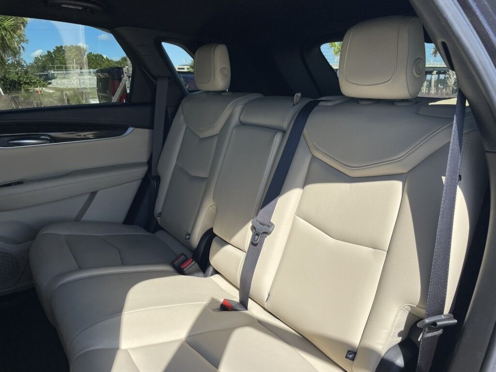 2019 Cadillac XT5 FWD~AUTO START/STOP~BLUETOOTH~CRUISE CONTROL~DRIVER ASSISTANCE PACKAGE~KEYLESS ENTRY~PREMIUM SOUND SYSTEM~Wi-Fi Sarasota FL