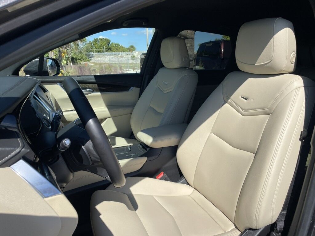 2019 Cadillac XT5 FWD~AUTO START/STOP~BLUETOOTH~CRUISE CONTROL~DRIVER ASSISTANCE PACKAGE~KEYLESS ENTRY~PREMIUM SOUND SYSTEM~Wi-Fi Sarasota FL