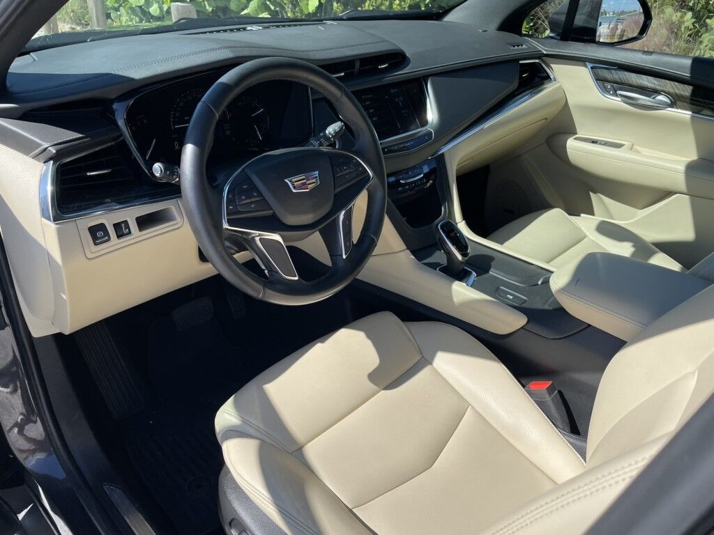2019 Cadillac XT5 FWD~AUTO START/STOP~BLUETOOTH~CRUISE CONTROL~DRIVER ASSISTANCE PACKAGE~KEYLESS ENTRY~PREMIUM SOUND SYSTEM~Wi-Fi Sarasota FL