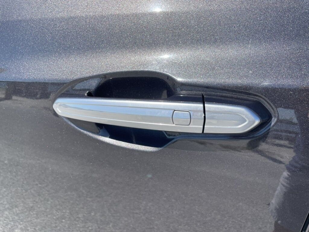 2019 Cadillac XT5 FWD~AUTO START/STOP~BLUETOOTH~CRUISE CONTROL~DRIVER ASSISTANCE PACKAGE~KEYLESS ENTRY~PREMIUM SOUND SYSTEM~Wi-Fi Sarasota FL