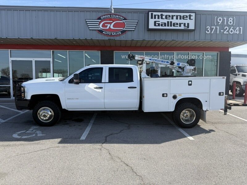 2019 Chevrolet 3500HD 4x4 Diesel Utility w/ 3203 Auto Crane