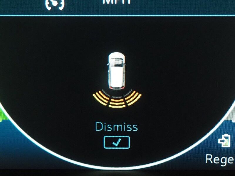 2019 Chevrolet Bolt EV Premier *DRIVER CONFIDENCE II PKG, SAFETY ALERTS, 360 VIEW CAMERAS, COLOR TOUCHSCREEN, LEATHER, HEATED SEATS/STEERING, REMOTE START, BOSE, WIRELESS CHARGING, APPLE CARPLAY Round Rock TX