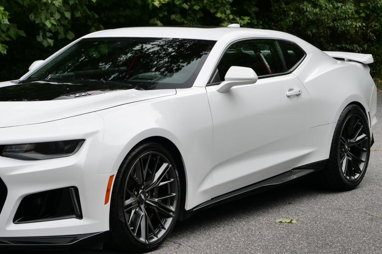 2019 Chevrolet Camaro ZL1 / Magnuson Supercharger / 6.2L V8! Lincolnton NC