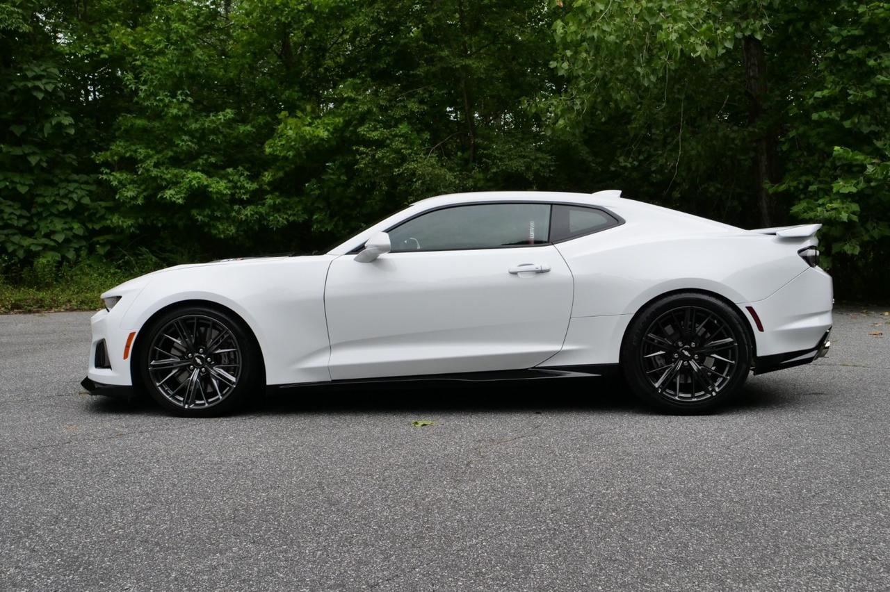 2019 Chevrolet Camaro ZL1 / Magnuson Supercharger / 6.2L V8! Lincolnton NC