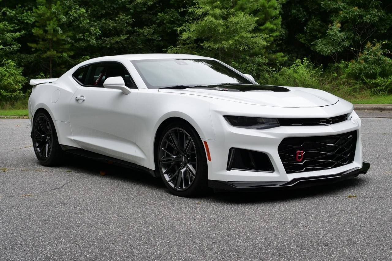 2019 Chevrolet Camaro ZL1 / Magnuson Supercharger / 6.2L V8! Lincolnton NC
