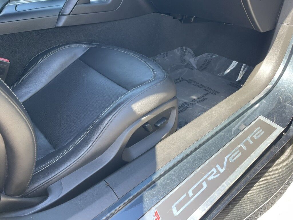 2019 Chevrolet Corvette 1LT~LOW MILES~1 OWNER~CLEAN CARFAX~ONLINE FINANCE AND SHIPPING A Sarasota FL