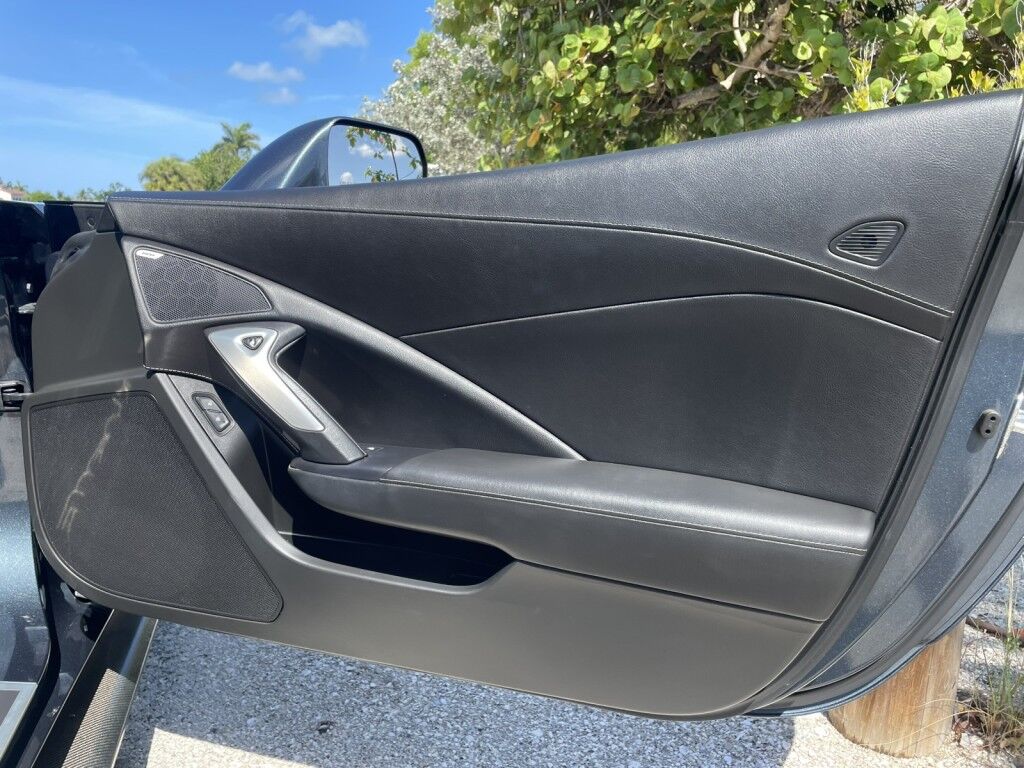 2019 Chevrolet Corvette 1LT~LOW MILES~1 OWNER~CLEAN CARFAX~ONLINE FINANCE AND SHIPPING A Sarasota FL