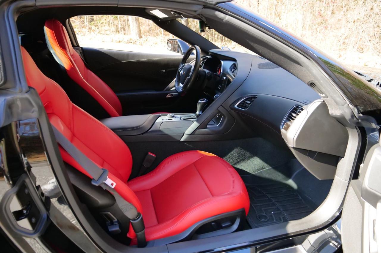 2019 Chevrolet Corvette Convertible 1LT / 6.2L V8 / Adrenaline Red Interior! Lincolnton NC