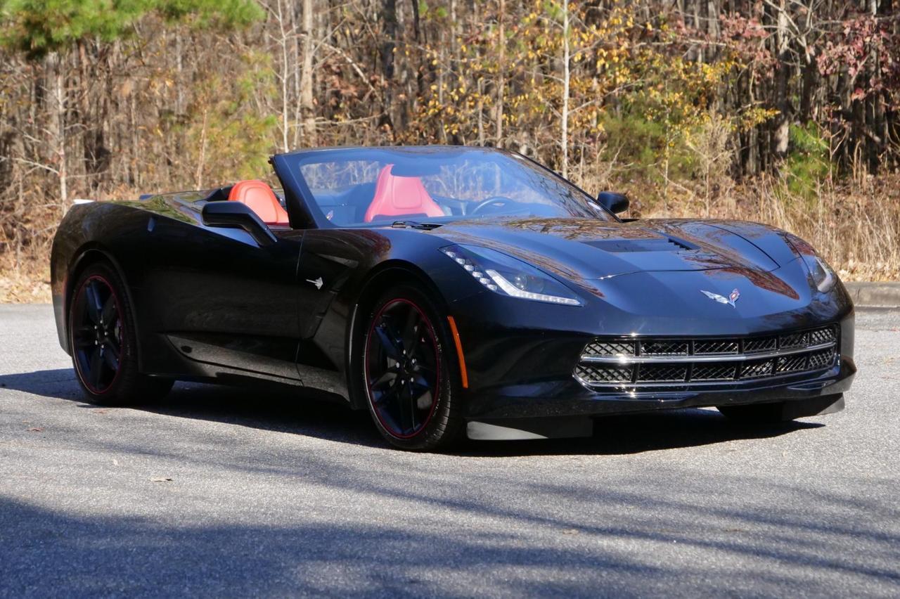 2019 Chevrolet Corvette Convertible 1LT / 6.2L V8 / Adrenaline Red Interior! Lincolnton NC