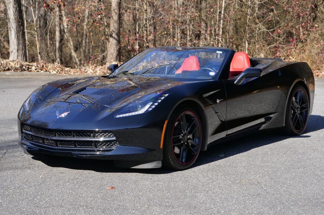 2019 Chevrolet Corvette Convertible 1LT / 6.2L V8 / Adrenaline Red Interior! Lincolnton NC