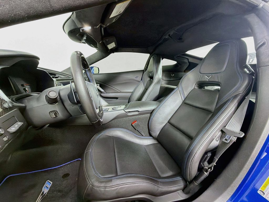 2019 Chevrolet Corvette 3ZR - Photo 21