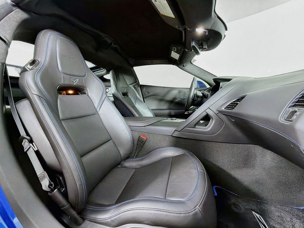 2019 Chevrolet Corvette 3ZR - Photo 25