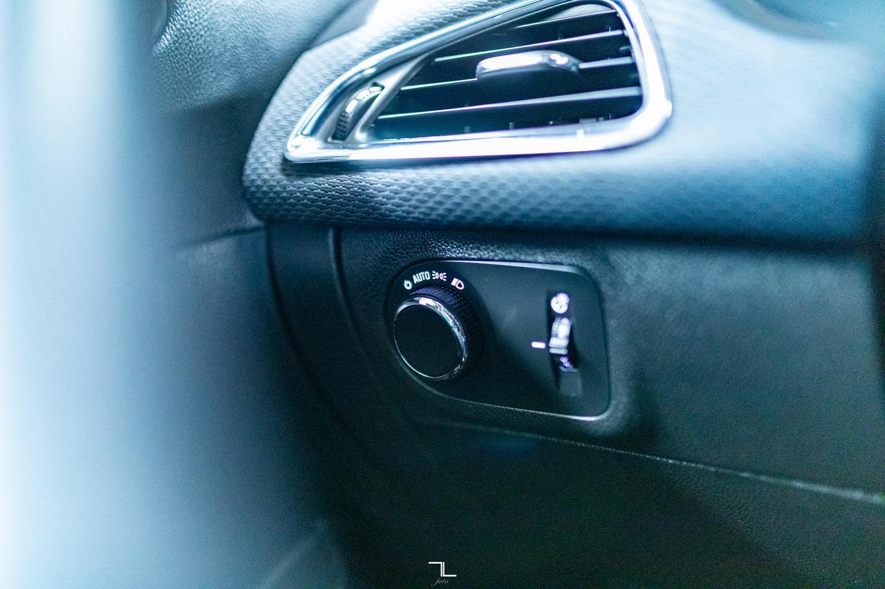 2019 Chevrolet Cruze LT Hatchback PSeat BCam Red Deer AB