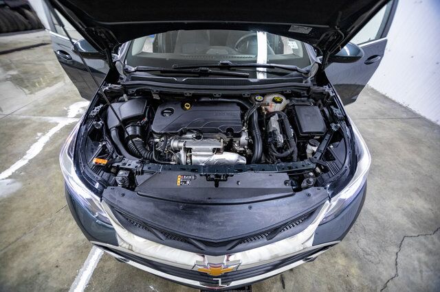 2019 Chevrolet Cruze LT Hatchback Roof BCam Red Deer AB