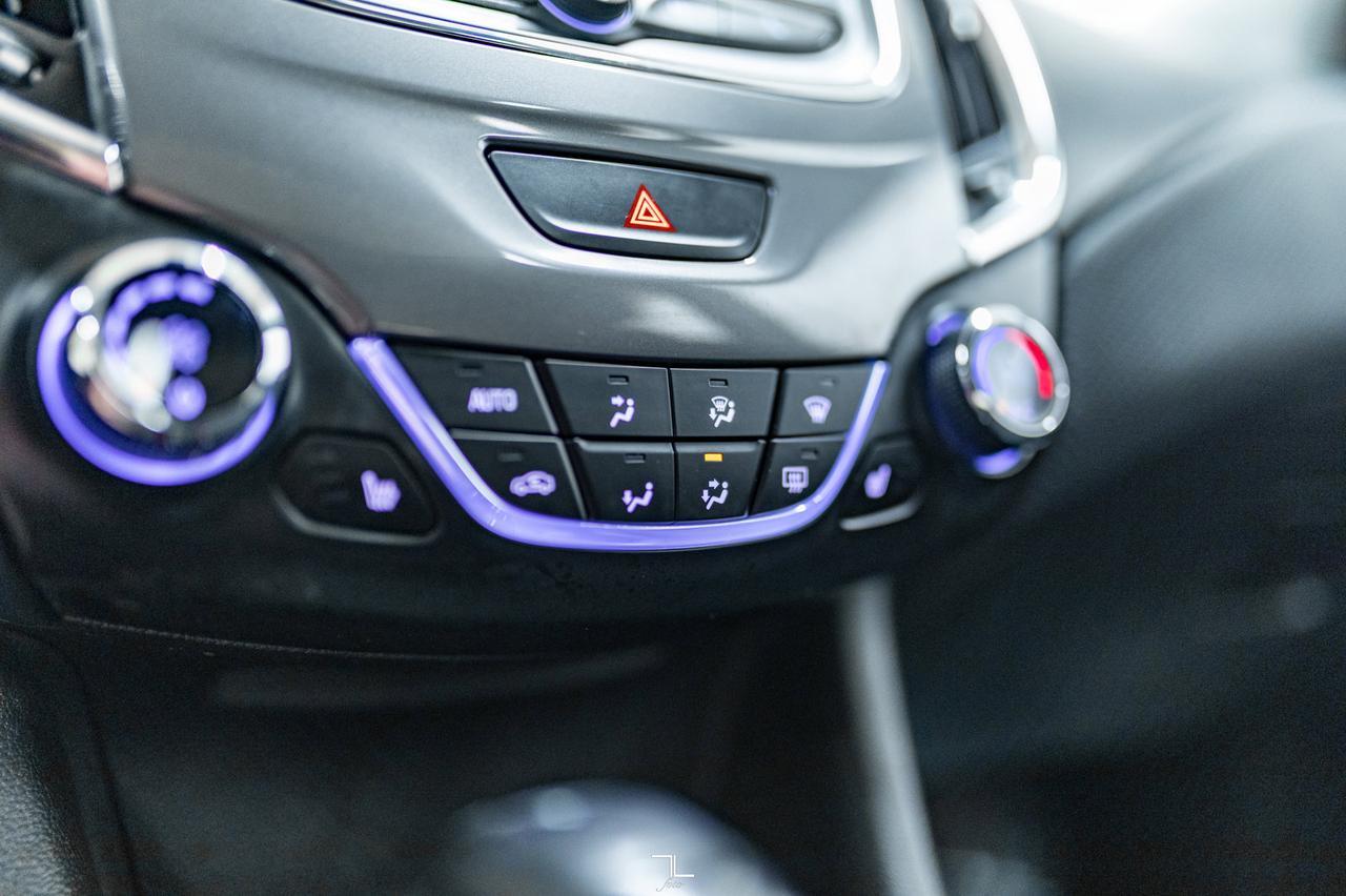 2019 Chevrolet Cruze LT Hatchback Roof BCam Red Deer AB