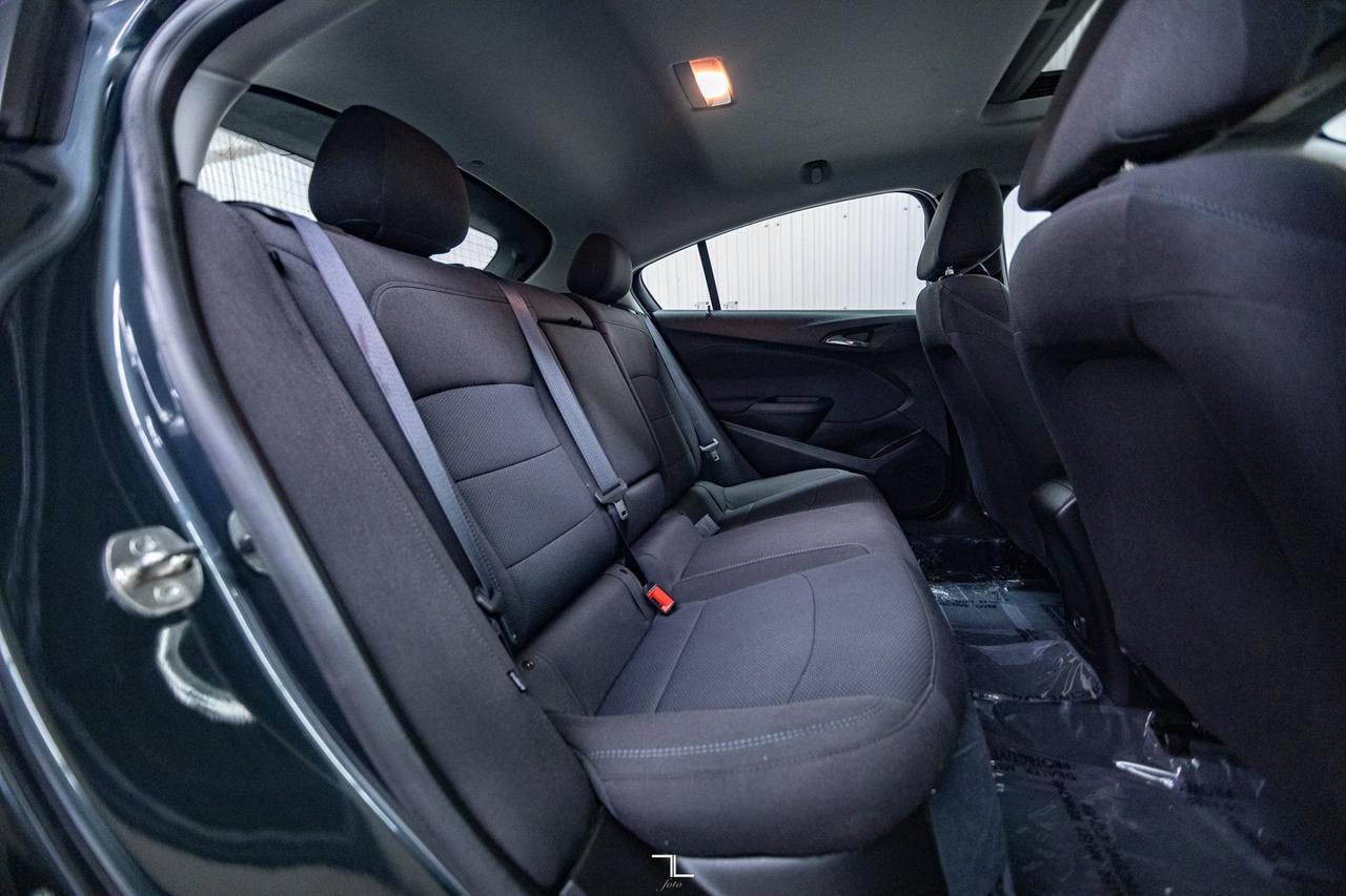 2019 Chevrolet Cruze LT Hatchback Roof BCam Red Deer AB