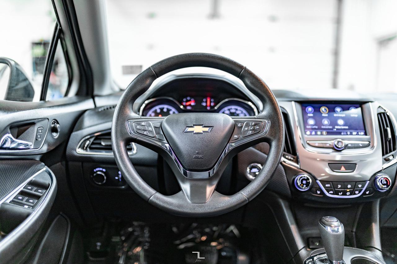 2019 Chevrolet Cruze LT Hatchback Roof BCam Red Deer AB