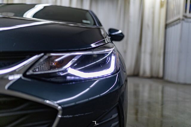 2019 Chevrolet Cruze LT Hatchback Roof BCam Red Deer AB