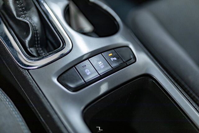 2019 Chevrolet Cruze LT Hatchback Roof BCam Red Deer AB