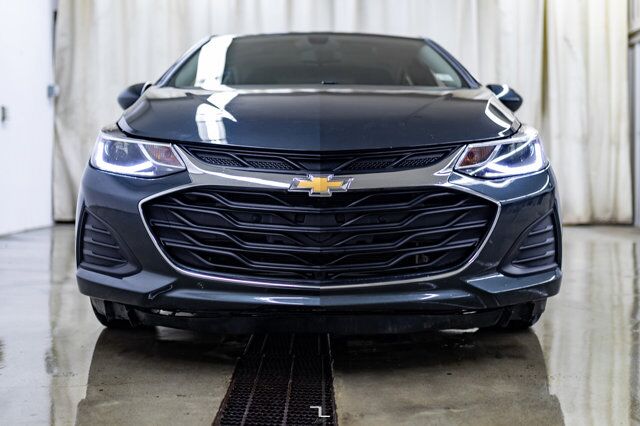 2019 Chevrolet Cruze LT Hatchback Roof BCam Red Deer AB