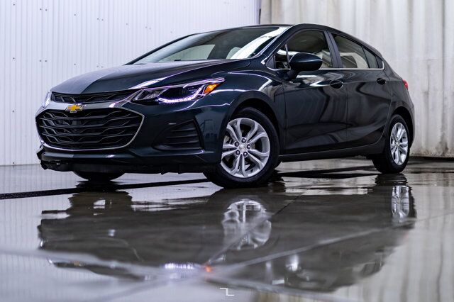 2019 Chevrolet Cruze LT Hatchback Roof BCam Red Deer AB