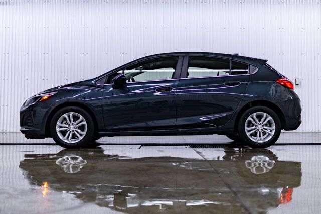 2019 Chevrolet Cruze LT Hatchback Roof BCam Red Deer AB
