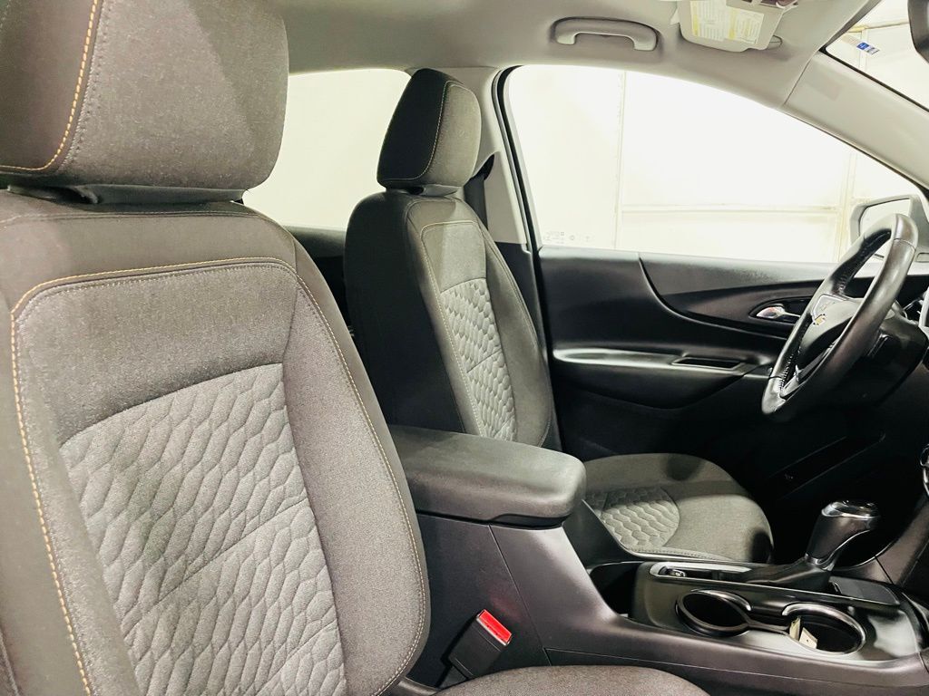 2019 Chevrolet Equinox LT photo 33