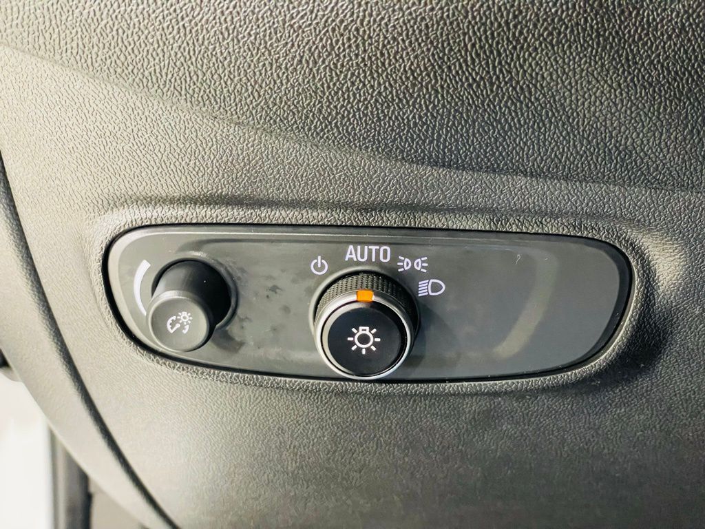 2019 Chevrolet Equinox LT photo 37