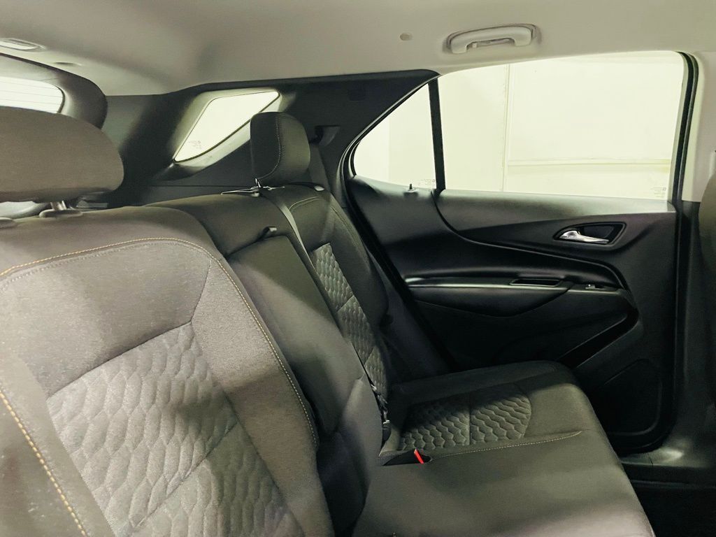 2019 Chevrolet Equinox LT photo 31