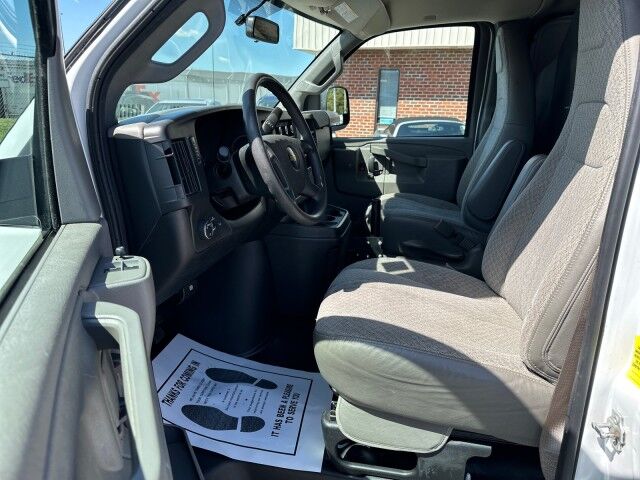 2019 Chevrolet Express 2500 Cargo Van w/ Bin Package & 6.0L V8 Ashland VA