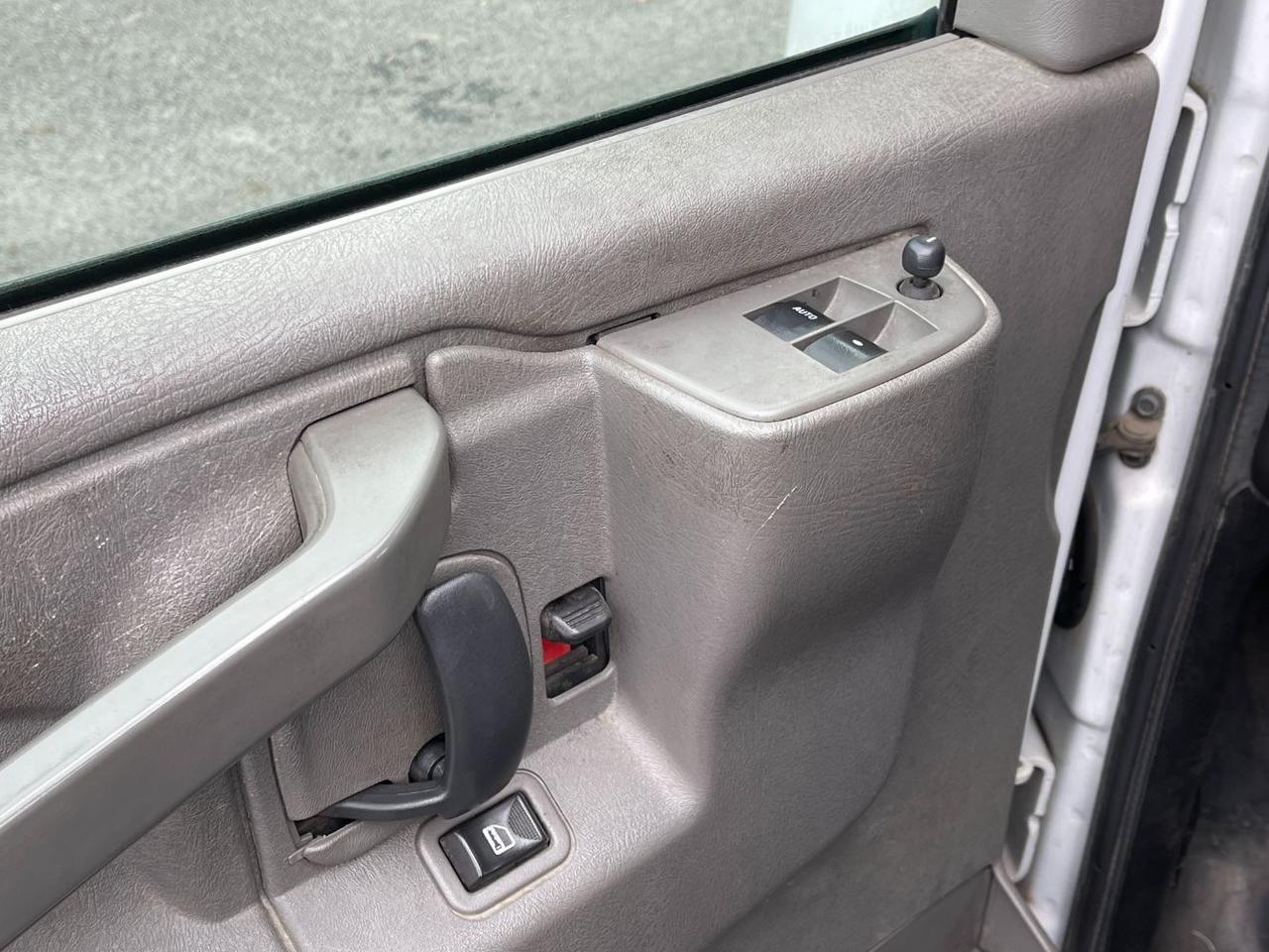 2019 Chevrolet Express 2500 Work Van Hayden ID