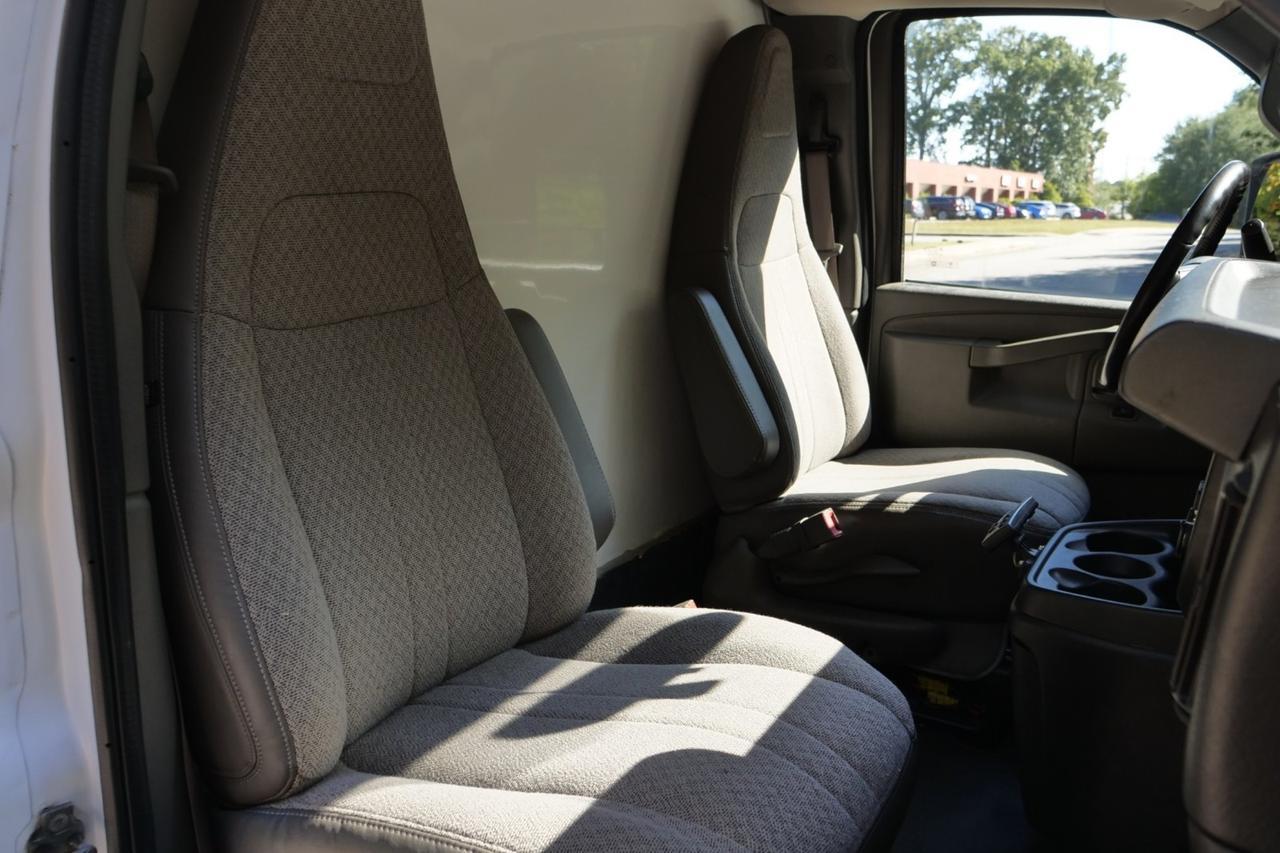2019 Chevrolet Express 3500 / REFRIGERATED BOX BODY / Thermo King Reefer High Point NC