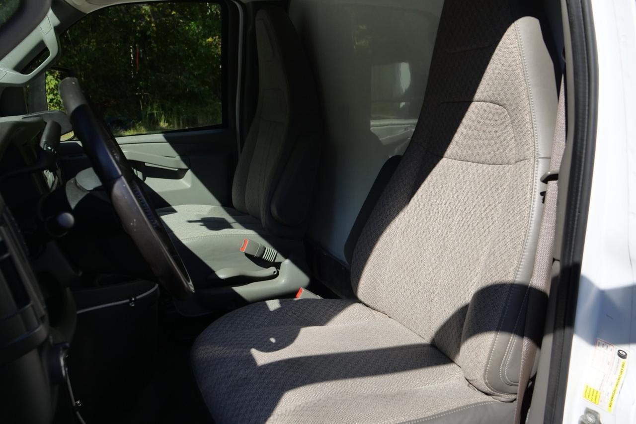 2019 Chevrolet Express 3500 / REFRIGERATED BOX BODY / Thermo King Reefer High Point NC