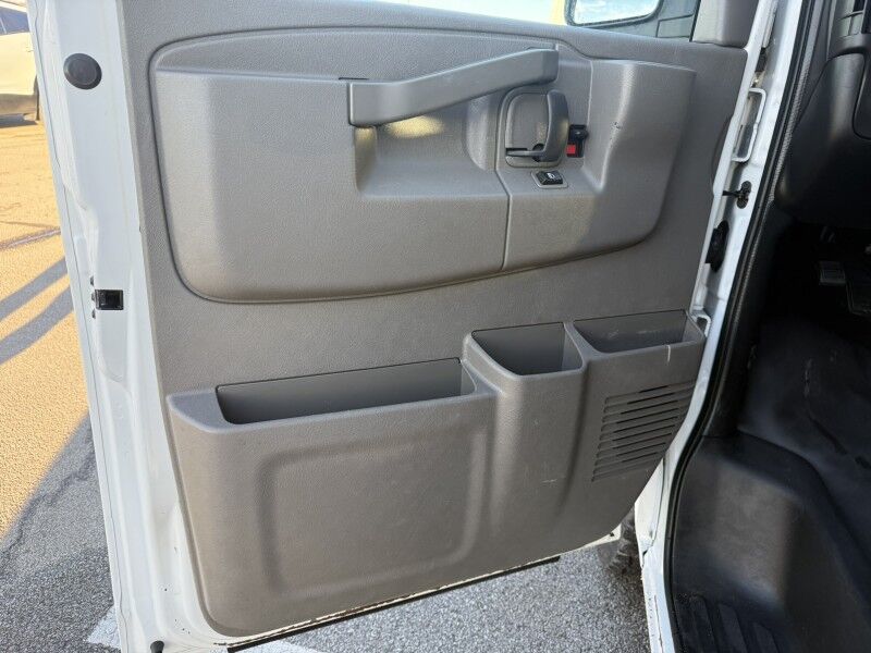 2019 Chevrolet Express 3500 10' Box Van Collinsville OK