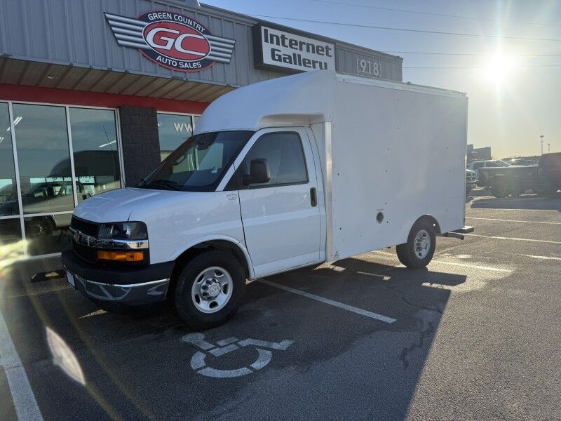 2019 Chevrolet Express 3500 10' Box Van Collinsville OK