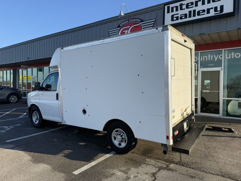 2019 Chevrolet Express 3500 10' Box Van Collinsville OK