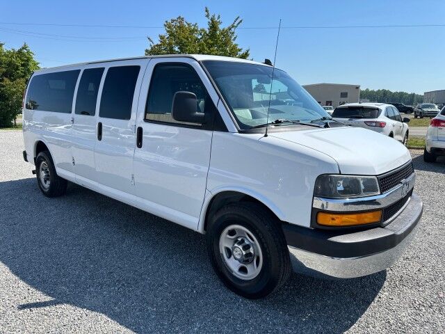 2019 Chevrolet Express 3500 LT Extended 15-Passenger Van