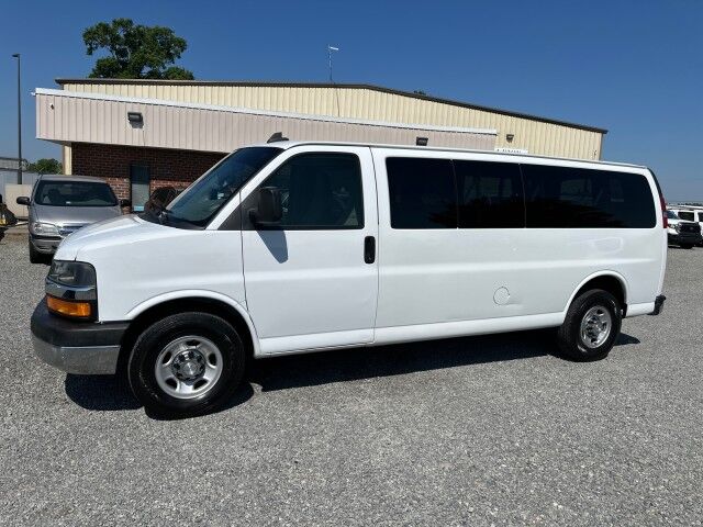 2019 Chevrolet Express 3500 LT Extended 15-Passenger Van
