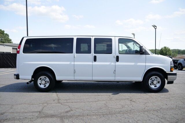 2019 Chevrolet Express 3500 LT / Passenger Van / Vortec 6.0L V8 / 15 Seats! High Point NC