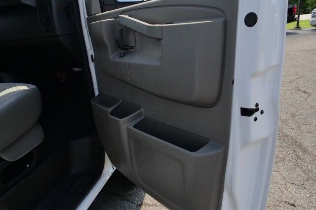 2019 Chevrolet Express 3500 LT / Passenger Van / Vortec 6.0L V8 / 15 Seats! High Point NC
