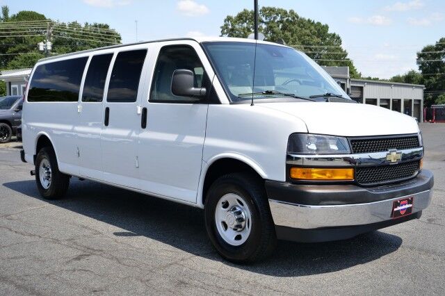 2019 Chevrolet Express 3500 LT / Passenger Van / Vortec 6.0L V8 / 15 Seats! High Point NC