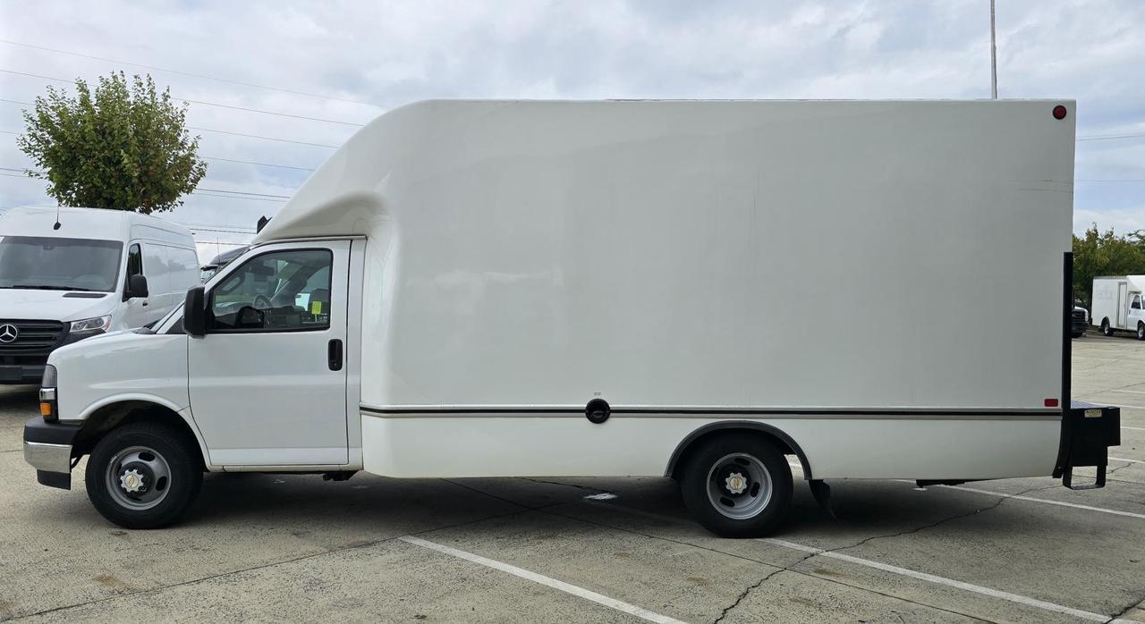 2019 Chevrolet Express Commercial Cutaway 3500 14ft Box W/2,000lb Liftgate Concord NC