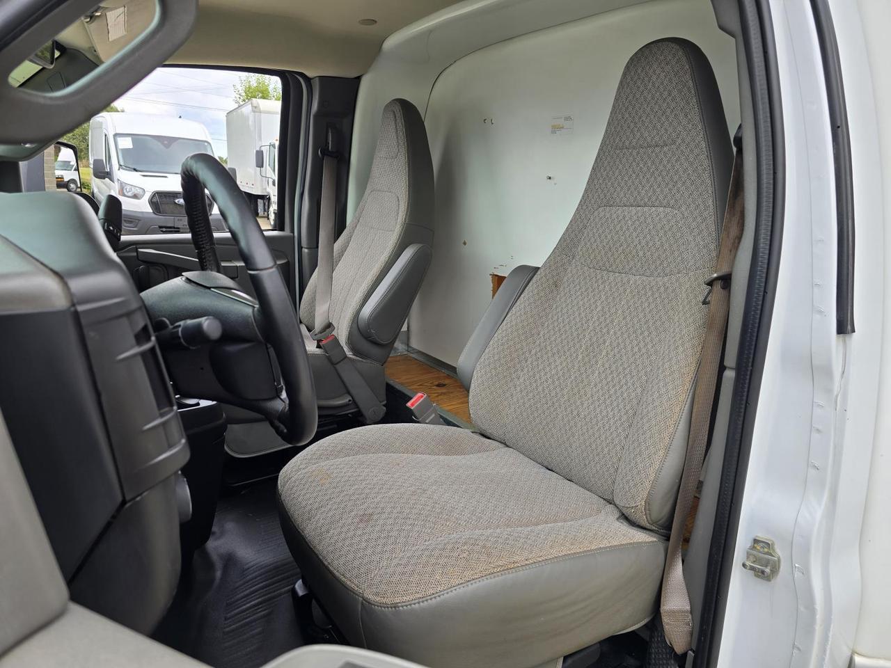 2019 Chevrolet Express Commercial Cutaway 3500 14ft Box W/2,000lb Liftgate Concord NC