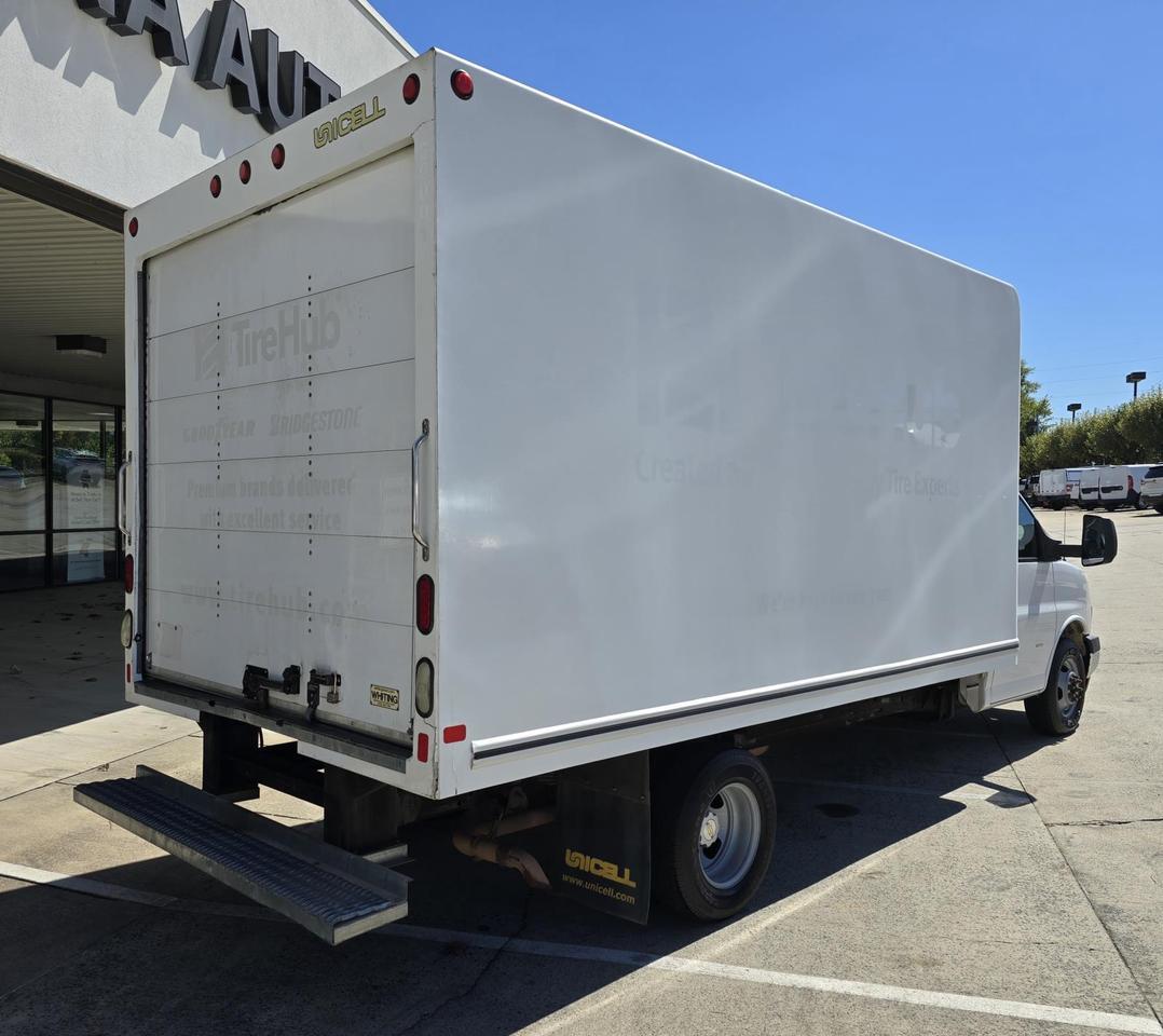 2019 Chevrolet Express Commercial Cutaway 3500 16FT Box w/Roll Up Door Concord NC
