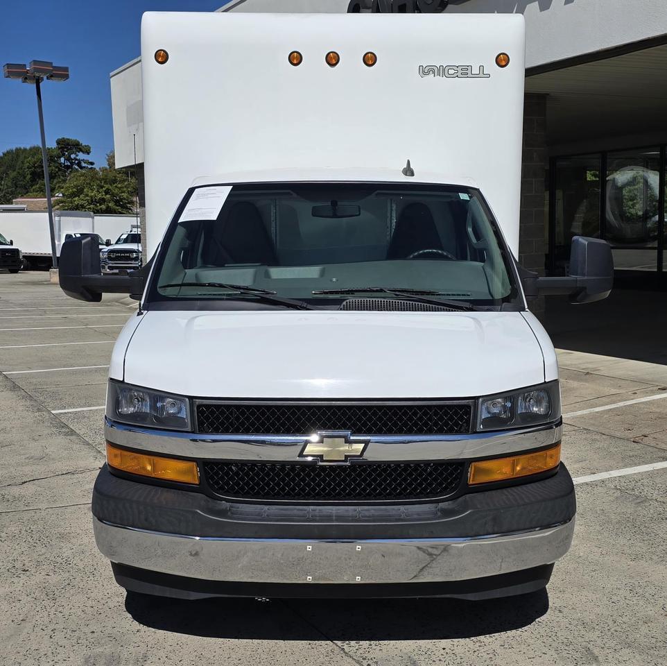 2019 Chevrolet Express Commercial Cutaway 3500 16FT Box w/Roll Up Door Concord NC