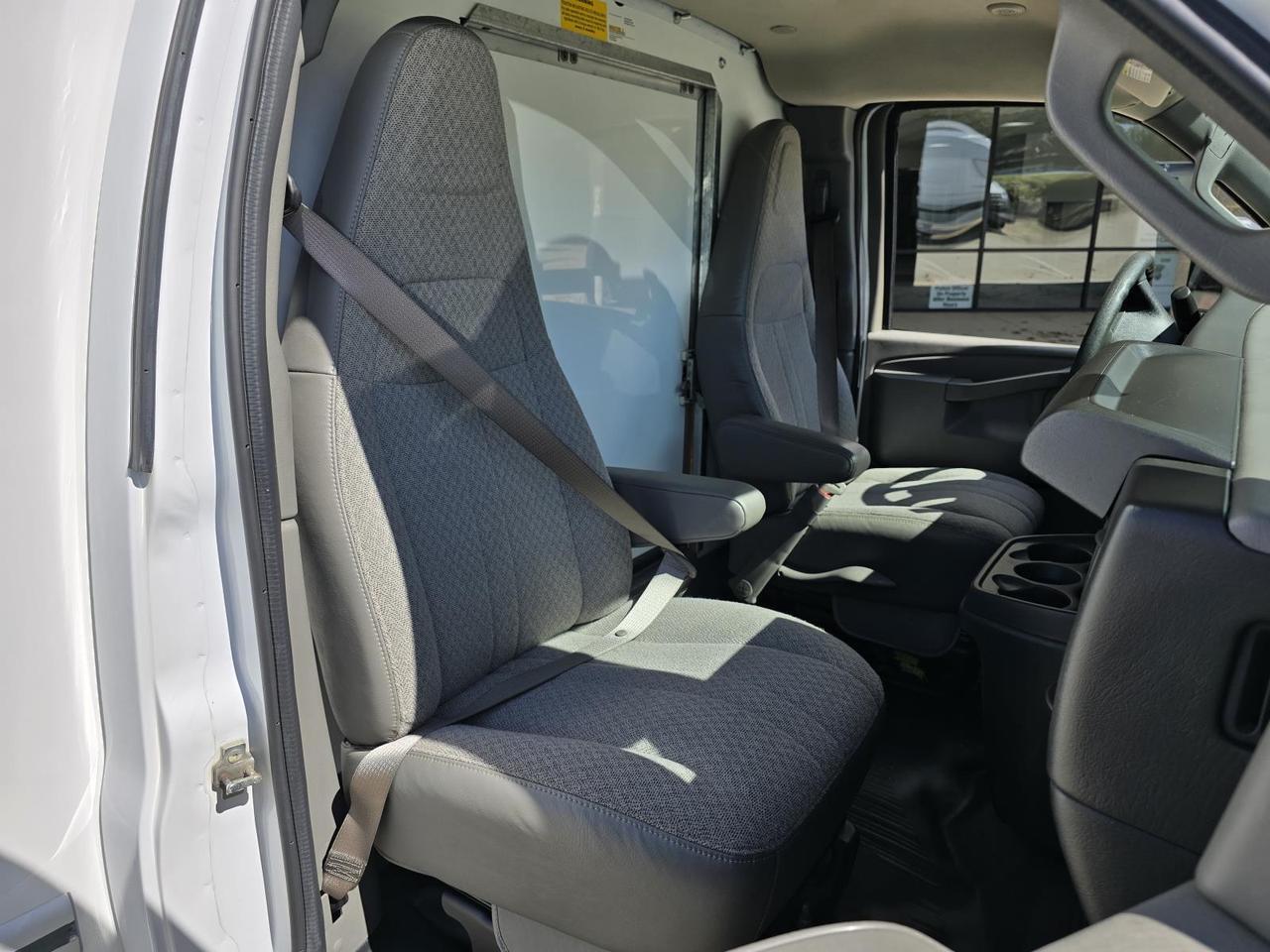 2019 Chevrolet Express Commercial Cutaway 3500 16FT Box w/Roll Up Door Concord NC