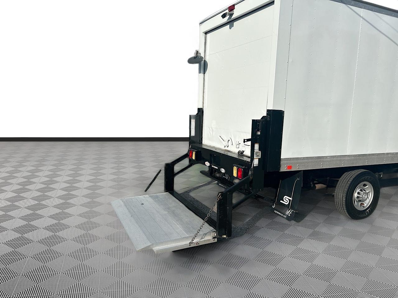 2019 Chevrolet Express Commercial Cutaway 3500 Van Venice FL