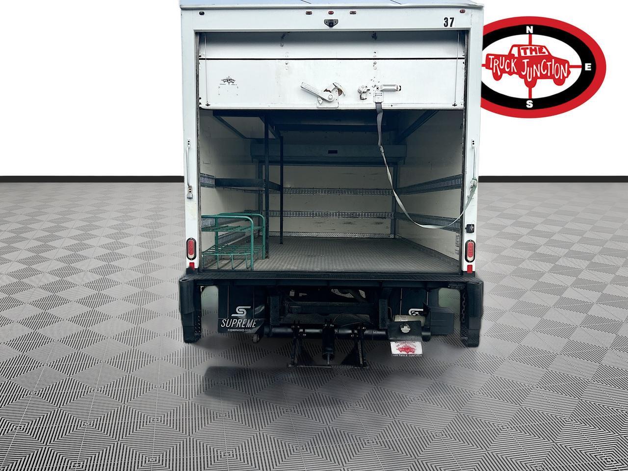 2019 Chevrolet Express Cutaway 3500 Van photo 25