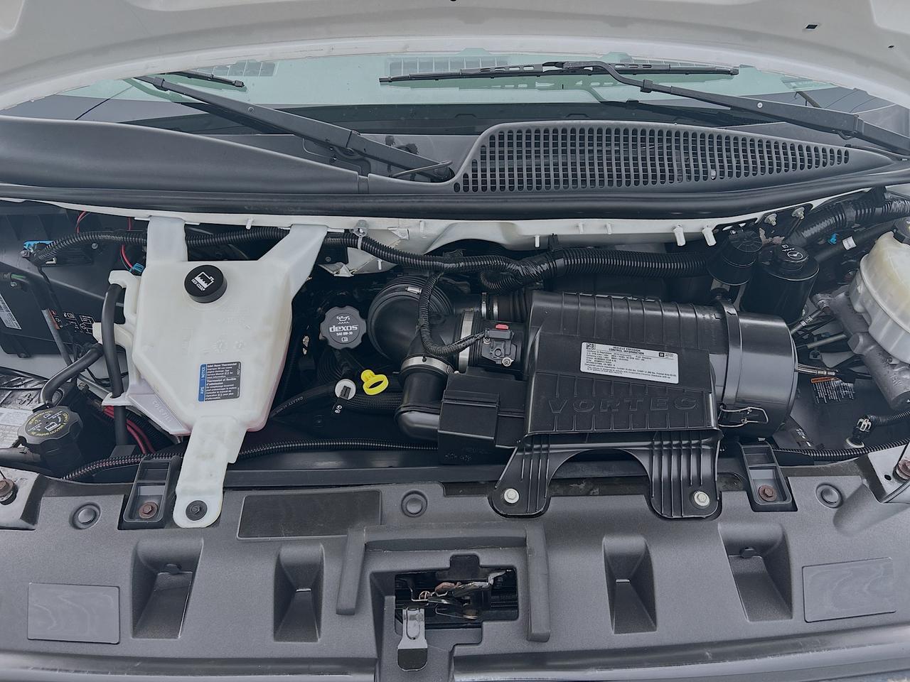 2019 Chevrolet Express Cutaway 3500 Van photo 28